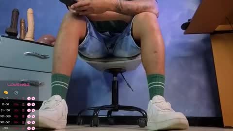 Tom online show from March 12, 2:59 am