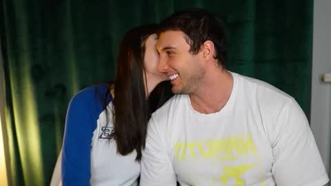 Tom online show from March 6, 6:51 pm