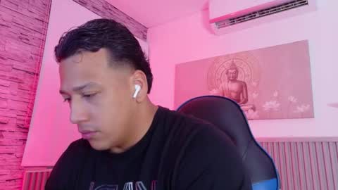 Tom muscle1 online show from March 4, 12:02 pm