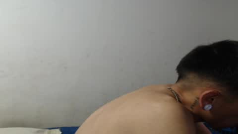 tomas_turbado_ online show from March 29, 8:38 am