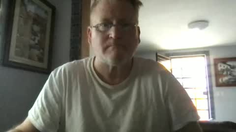 Hola online show from February 6, 11:58 pm