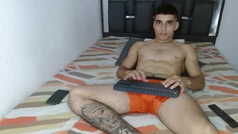 tomaz_18 online show from February 26, 6:33 pm