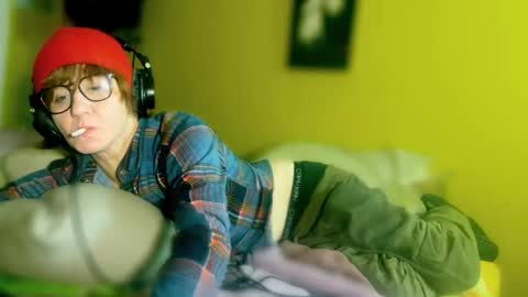 tomboy_titties online show from February 6, 9:43 am