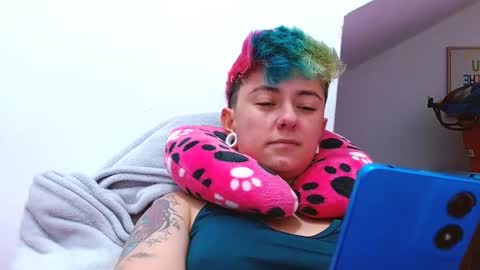 Blue online show from October 23, 1:18 am