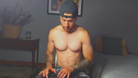 tomDavisXl online show from March 24, 3:01 am