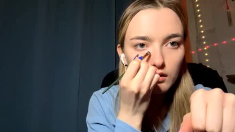 Sofia online show from February 24, 8:01 pm