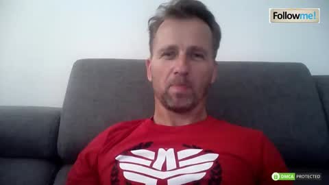 Snapshot of tomhardic chatting on October 10, 10:10 am TOM online show from October 10, 10:10 am