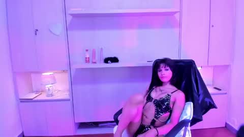 KAELANI online show from April 24, 4:14 am