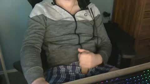 tomin3m online show from April 15, 5:49 pm