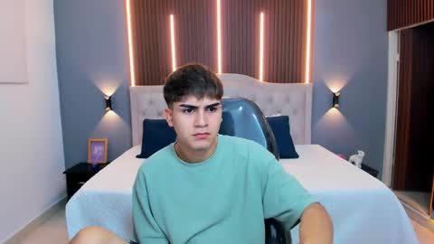 Tommy  online show from December 20, 3:57 am