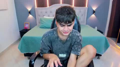 Tommy  online show from February 28, 4:05 am