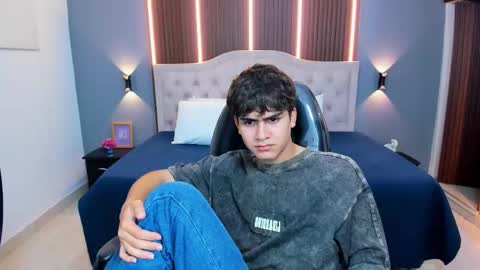 Tommy  online show from February 1, 3:25 am