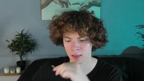 Tommy online show from December 2, 2:37 pm