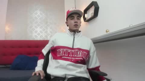 tommy_will online show from December 23, 3:45 am