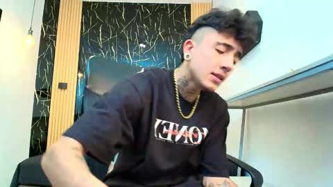 tommy_will online show from February 7, 3:20 am