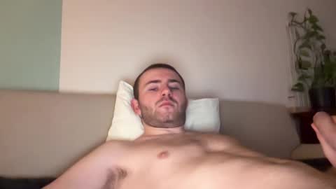 tommyflash_tut online show from February 26, 7:32 pm