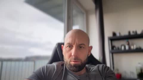 Thomas Fit online show from March 29, 4:19 pm