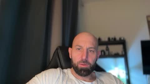 Thomas Fit online show from March 30, 8:09 pm