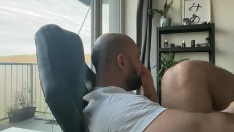 Thomas Fit online show from November 14, 8:38 am