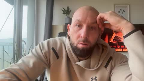 Thomas Fit online show from October 22, 6:49 am