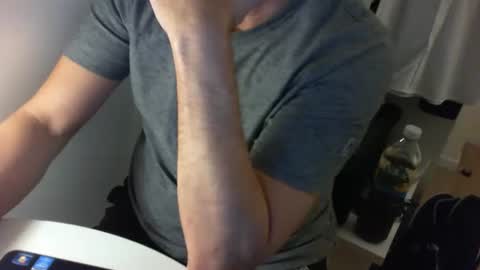 Tom online show from December 12, 7:04 pm