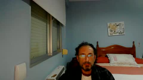 ton123456_ online show from March 3, 9:00 pm