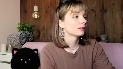 Melissa online show from June 8, 1:28 am