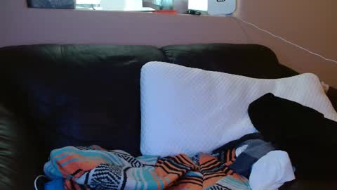 travis online show from February 16, 12:08 am