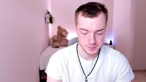 Snapshot of toohornyserj chatting on February 16, 10:32 pm toohornyserj online show from February 16, 10:32 pm