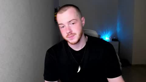 Snapshot of toohornyserj chatting on October 10, 8:13 pm toohornyserj online show from October 10, 8:13 pm