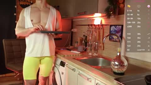 Paul online show from April 9, 3:32 am