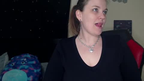 Lilly Miss Mistress Goddess Maam Queen Boss online show from February 22, 1:35 pm