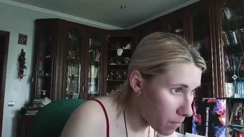 Lesly online show from July 2, 9:14 am