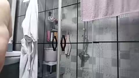 Big Head Cock online show from April 3, 5:58 am