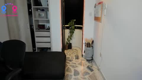 travis bakerr online show from October 8, 12:07 am