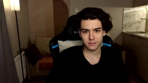 travisrivas online show from May 21, 4:46 pm