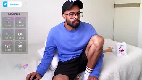 Hunter man online show from February 16, 6:50 pm