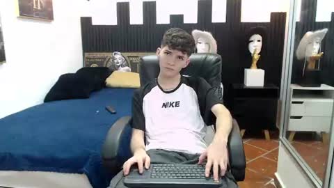 trevor_mob online show from June 9, 7:35 pm