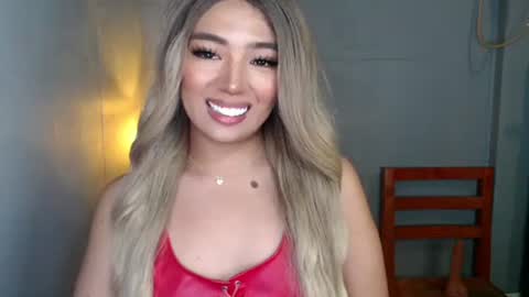 trexie_fucks15 online show from December 13, 9:32 pm