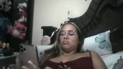 triana_bell online show from March 8, 10:56 pm