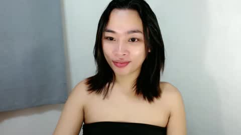 tricia_slut online show from December 18, 5:25 am