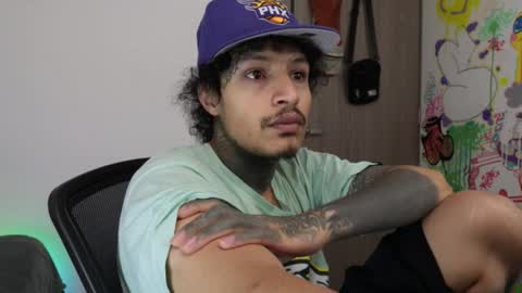 - trieone online show from February 19, 3:33 pm