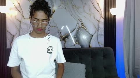 Johan online show from April 11, 1:54 am