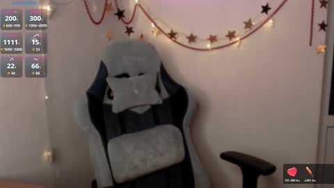 Tina online show from December 4, 10:31 pm