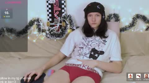 Max  online show from February 14, 8:00 pm