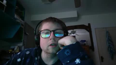 HandicappedLaugher online show from December 6, 2:18 am