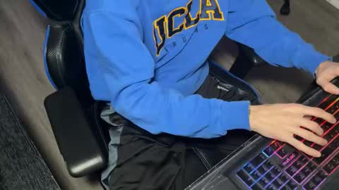 Leo online show from January 31, 10:18 pm