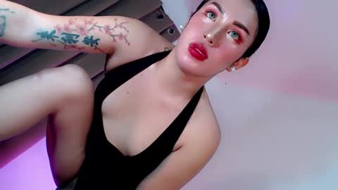 Julian online show from March 8, 6:37 pm