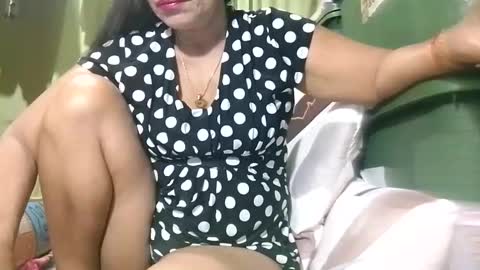 Mae online show from December 20, 9:44 pm