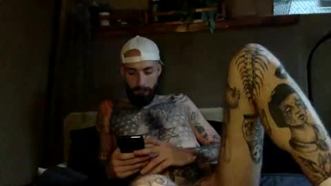 Tuhands online show from January 8, 3:17 pm